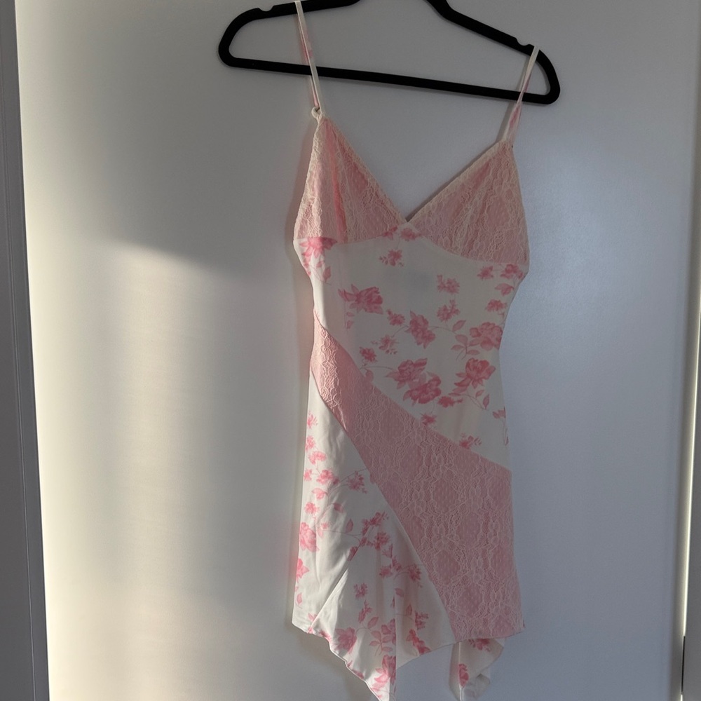 White Fox Women’s Pink Floral Lace Slip Dress